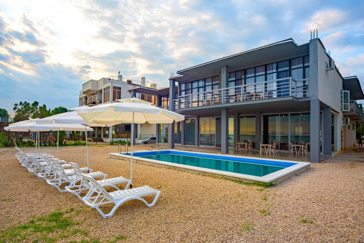 Green Land Hotel Tsandrypsh Exterior foto