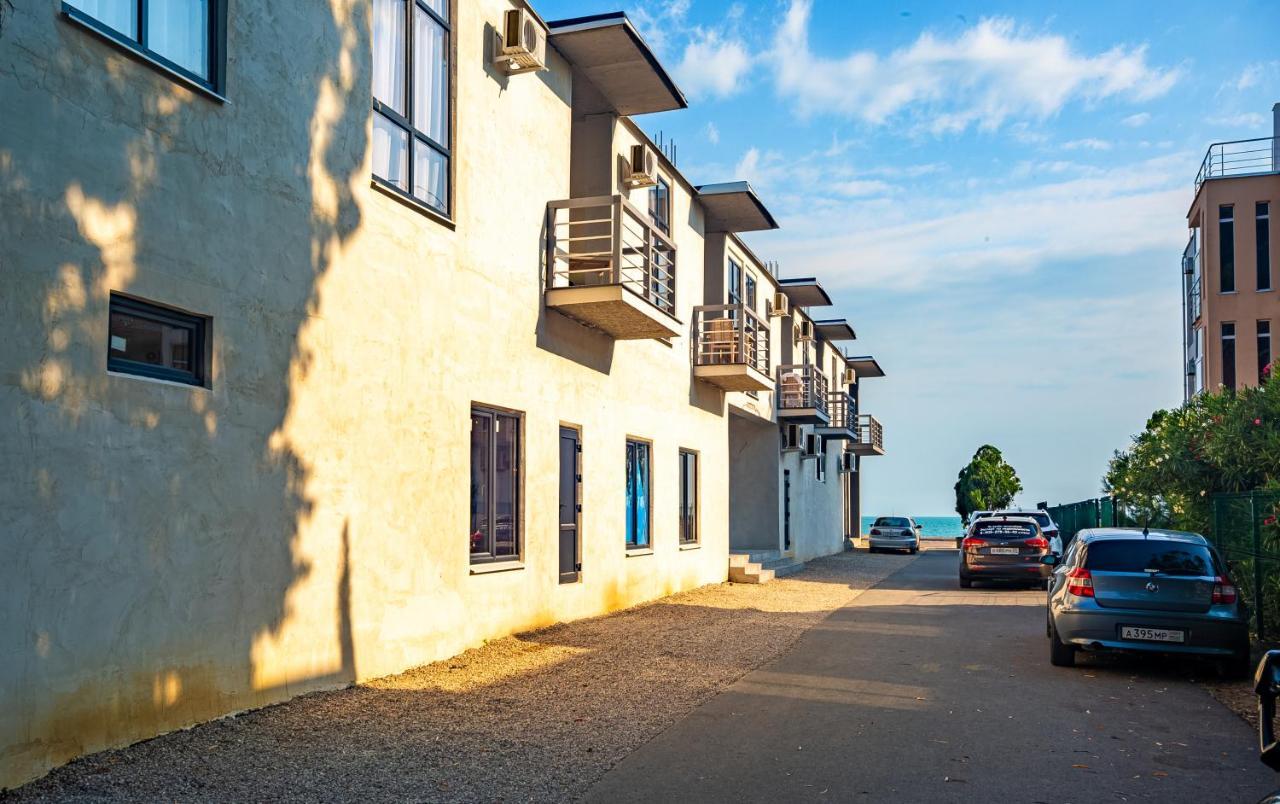 Green Land Hotel Tsandrypsh Exterior foto